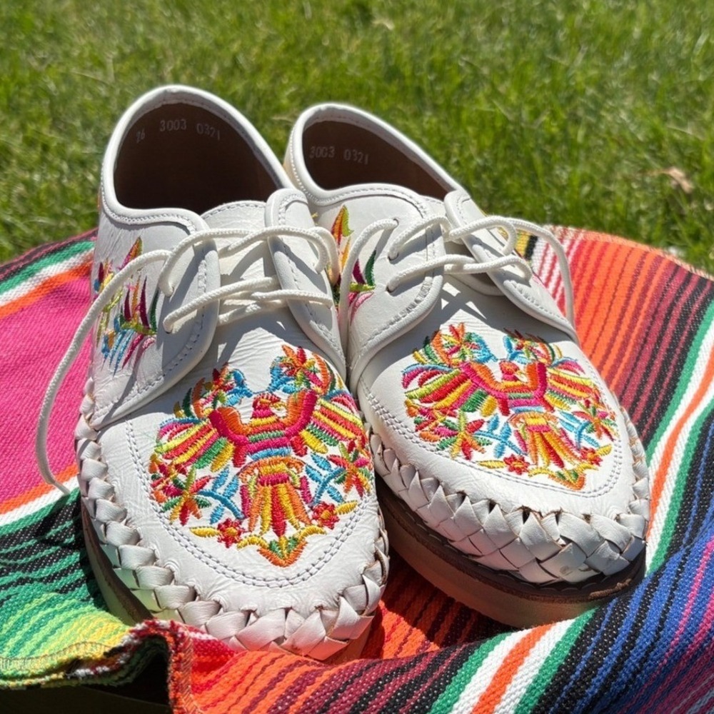 Fiesta For Your Feet!  Agave Girl Mexican Boho‎ Embroidered Oxfords Sz 9.5